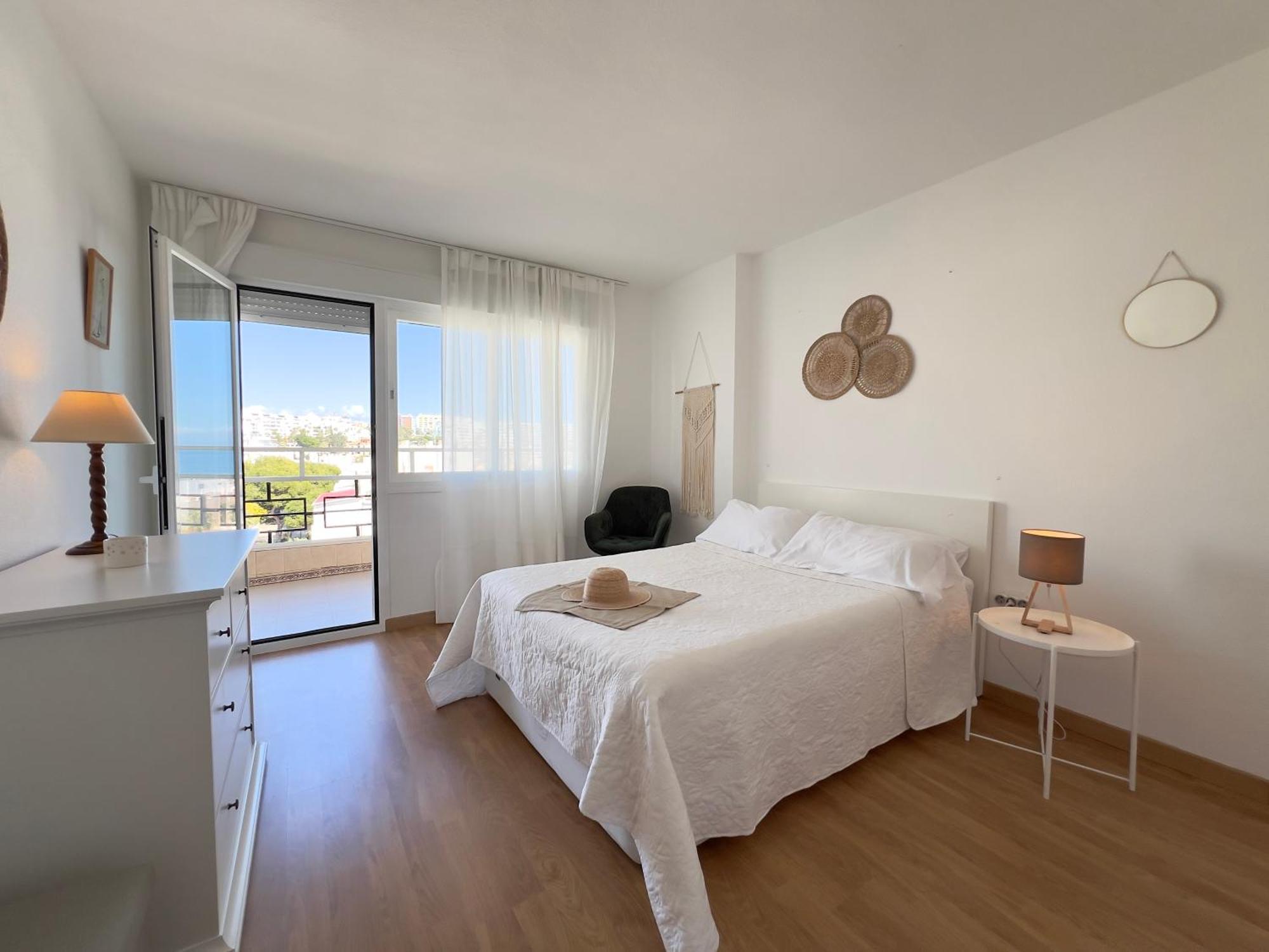 En Carihuela Con Vistas Y Plaza De Garaje, Nucleo Cristal Apartment Torremolinos Exterior foto